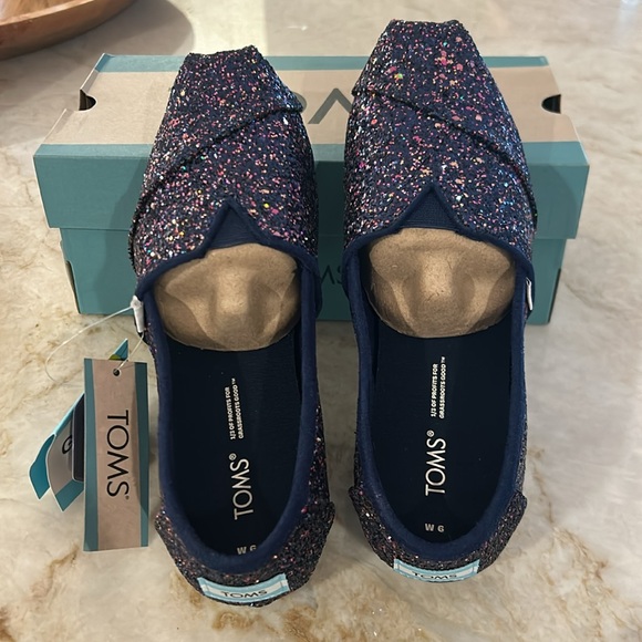 Girls sparkle Toms - Picture 3 of 4